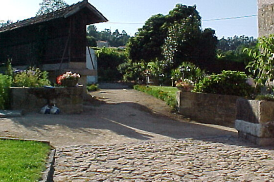 STONE FARM HOSTEL - photo 1