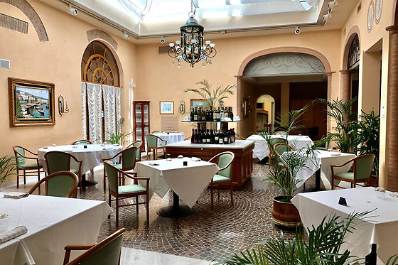 Phi Albergo dei Medaglioni - photo 1
