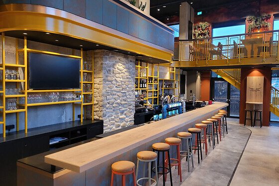 Longhorn Bar & Grill - photo 1