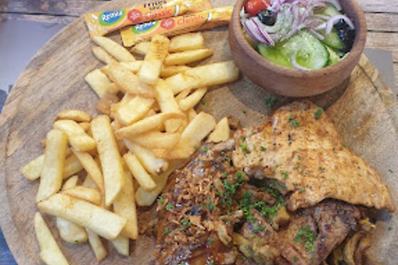 Fathimah Pizza & Grillhuys - photo 5