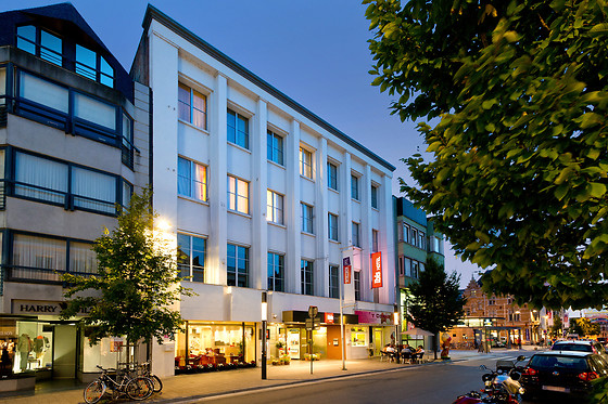 Ibis Kortrijk Centrum - photo 0