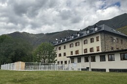 APARTAMENTOS SOLANA, HOTEL TAULL & ROMANIC