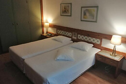 HOTEL UNIVERSAL