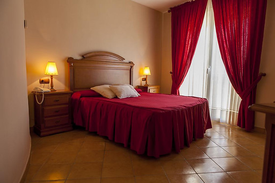 HOTEL PARAJE LA LAMBRA - photo 2
